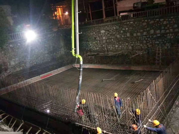 304永利集团唯一新手艺环保水池刷新工程正在施工