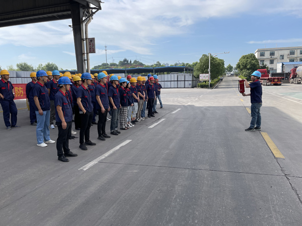 公司两家单位开展团结消防应急演练 