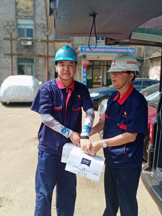 公司党委书记到金磊项目部开展事情调研