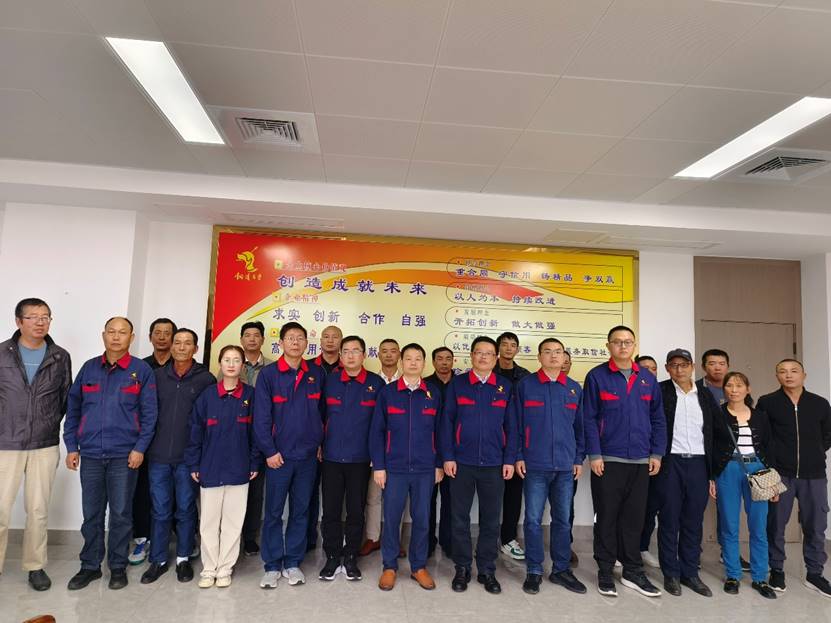 钢构公司召开厄瓜多尔项目施工职员及眷属座谈会