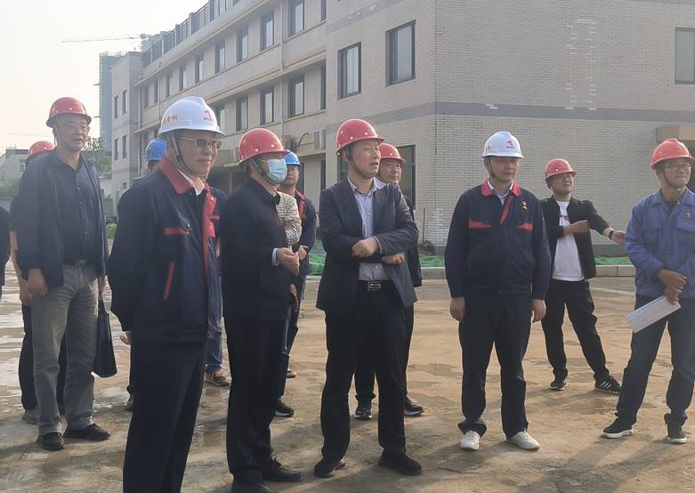 集团公司总司理丁士启到有色研发基地调研