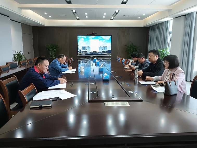 市统计局和经开区管委会到公司开展五经普检查事情