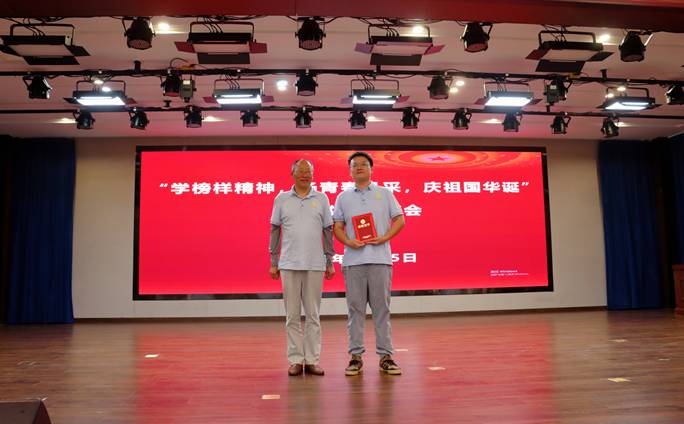 公司举行主题故事分享会 公司举行主题故事分享会